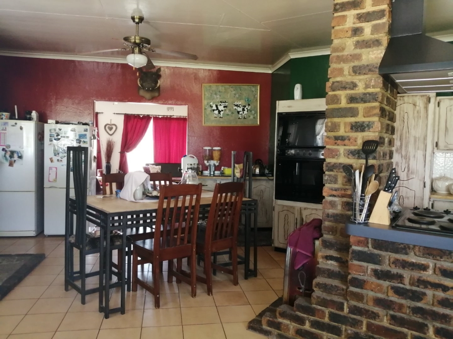 5 Bedroom Property for Sale in Sasolburg Free State
